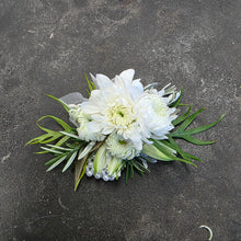 Load image into Gallery viewer, Fresh Flower Corsage + Buttonhole Set