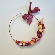 Load image into Gallery viewer, Dried Flower Wreath