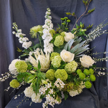 Load image into Gallery viewer, Boxed Posy