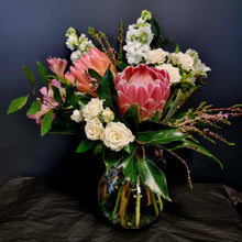 Load image into Gallery viewer, Eco friendly Posy in Vase
