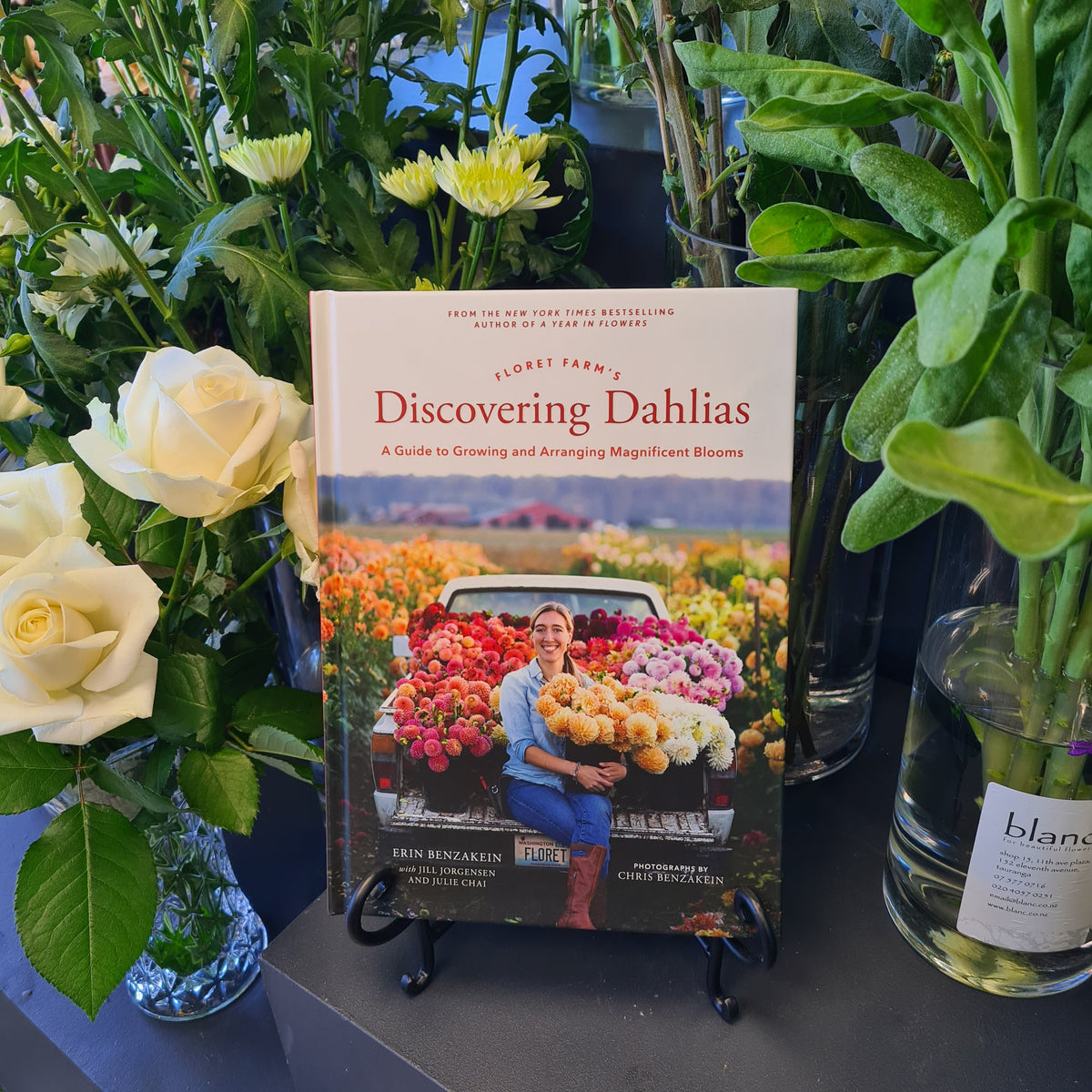Floret Farm's Discovering Dahlias Blanc Flowers