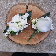 Load image into Gallery viewer, Fresh Flower Corsage + Buttonhole Set