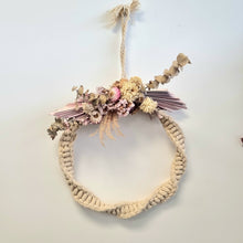 Load image into Gallery viewer, Dried Flower Wreath