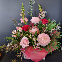 Load image into Gallery viewer, Boxed Posy