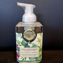 Load image into Gallery viewer, Michel Design Works Soaps and Foaming Soap - Blanc Flowers