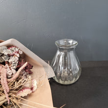 Load image into Gallery viewer, Vases