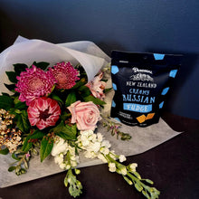 Load image into Gallery viewer, Winter SPECIAL - Flowers and Fudge