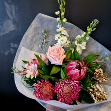 Load image into Gallery viewer, Winter SPECIAL - Flowers and Fudge