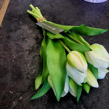 Load image into Gallery viewer, Silk Flowers Individual Stems