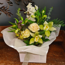 Load image into Gallery viewer, Boxed Posy