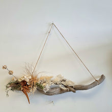 Load image into Gallery viewer, Dried Flower Wreath
