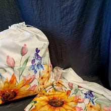 Load image into Gallery viewer, Floral Cotton Bags
