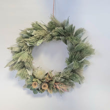 Load image into Gallery viewer, Dried Flower Wreath
