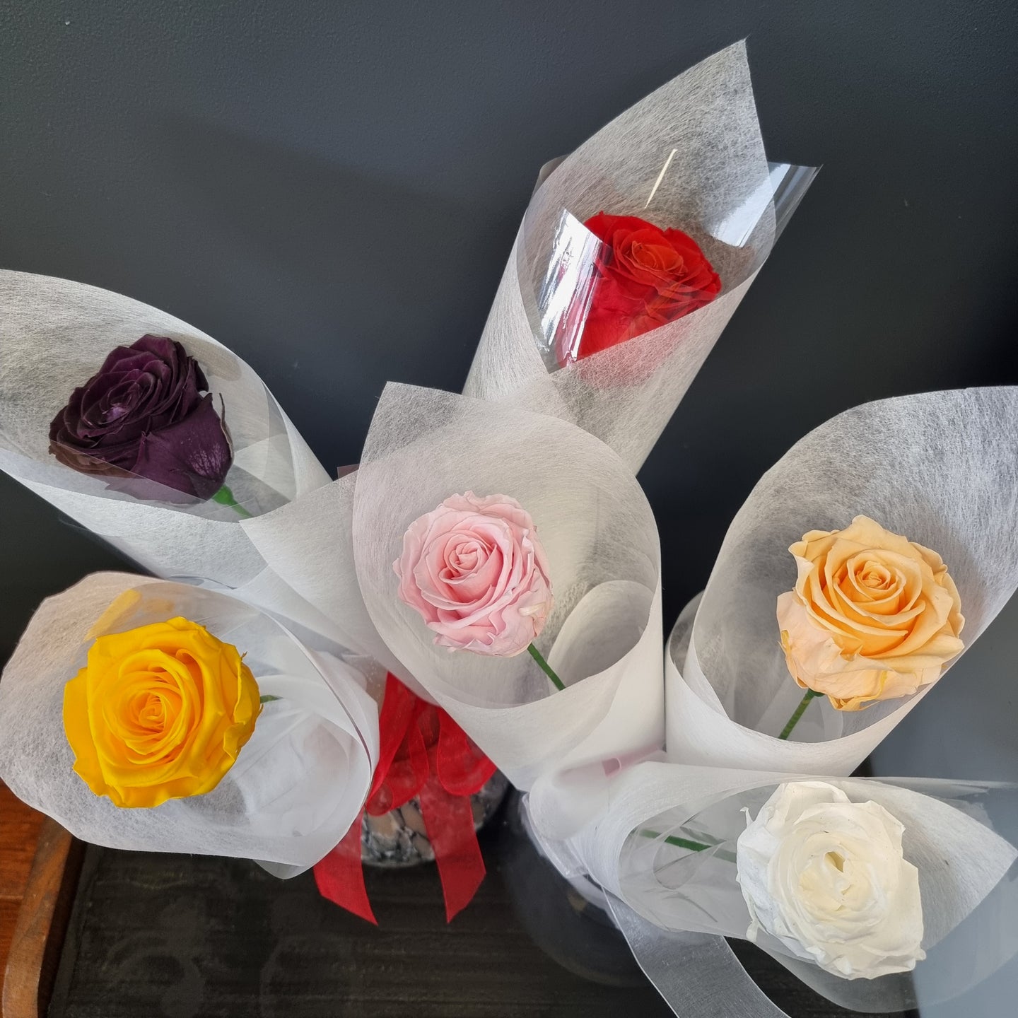 Single wrapped preserved rose