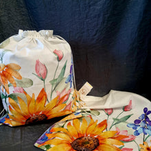 Load image into Gallery viewer, Floral Cotton Bags
