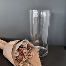 Load image into Gallery viewer, Vases
