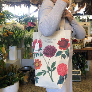 Beautiful Cavallini  & Co  Tote bag in vintage style botanica 